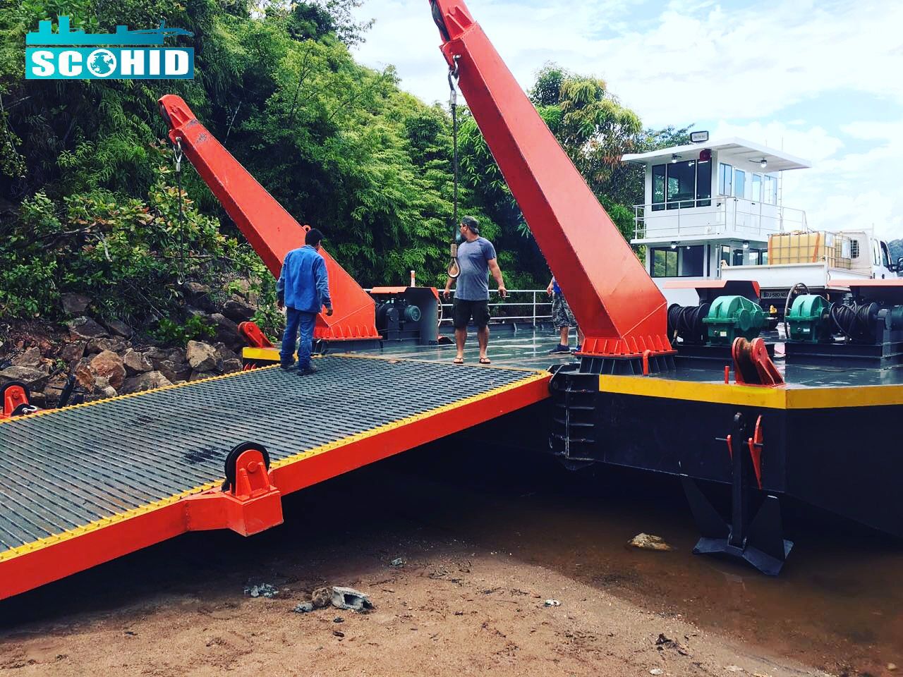 Barcaça de 30m de tamanho médio com capacidade de carga de 250t Barcaça de transporte de equipamentos para transporte de cargas no lago/rio/mar