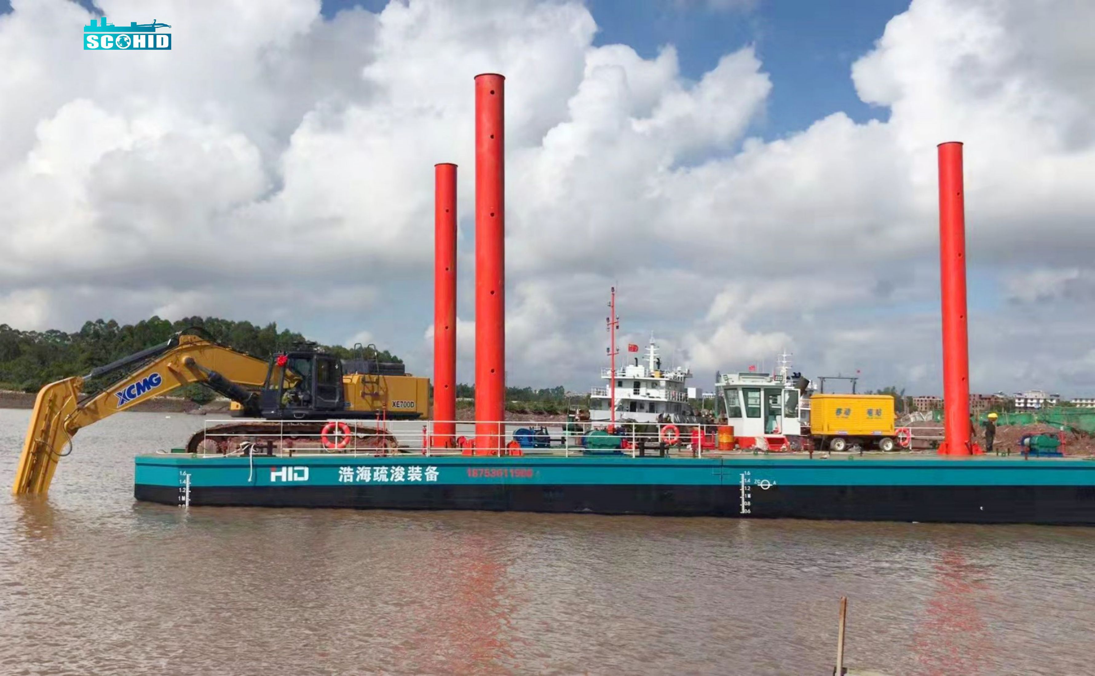 Alta eficiência e proteção ambiental Equipamento transportador de escavadeira de bom custo/barcaça para mineração de areia retroescavadeira no rio