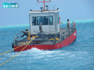 Rebocador/barco de trabalho são essenciais para operações de dragagem