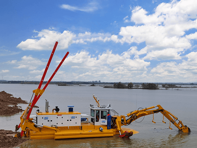 Draga multiuso anfíbia autopropelida adequada para aplicações em água e terra