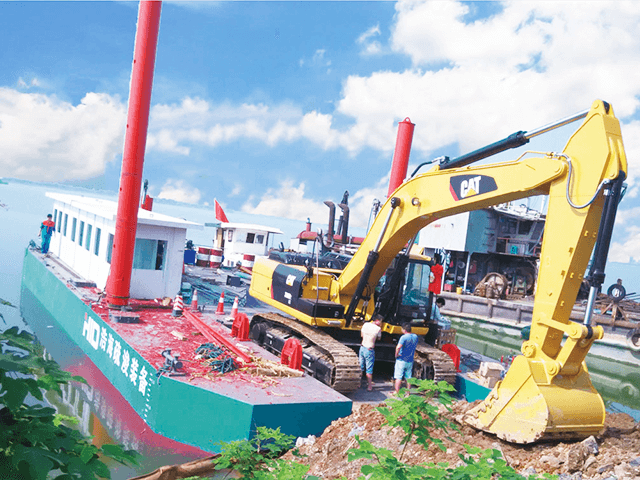 Pontões de trabalho 300t de alto desempenho Barcaça flutuante de trabalho em modular com 4 batatas